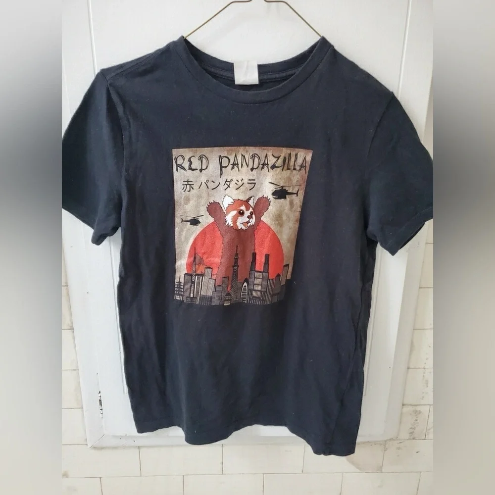 Red Panda Lover Red Pandazilla Vintage T-Shirt, Panda Shirt - Picture 1 of 2